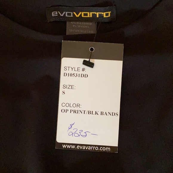 Ladies size small dress - Picture 3 of 3